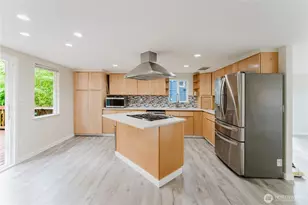 10050 13th Ave NW, Seattle, WA 98177 - Photo 12