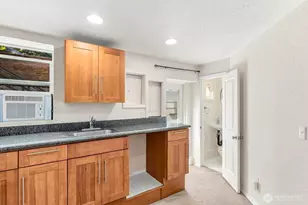 7741 1st Ave NE, Seattle, WA 98115 - Photo 30