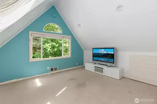 6391 NE Tolo Rd, Bainbridge Island, WA 98110 - Photo 38