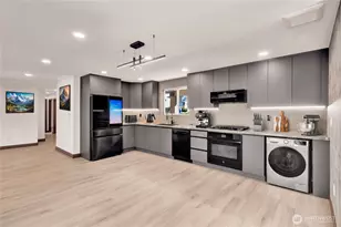 16006 SE 10th St, Bellevue, WA 98008 - Photo 8