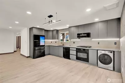 16006 SE 10th Street, Bellevue, WA 98008 - Photo 36