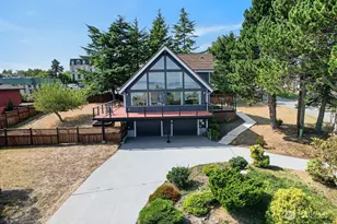 627 Wilson St, Port Townsend, WA 98368 - Photo 2
