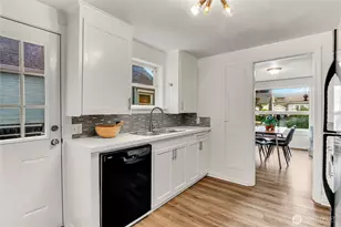 2157 Dexter Ave N, Seattle, WA 98109 - Photo 12