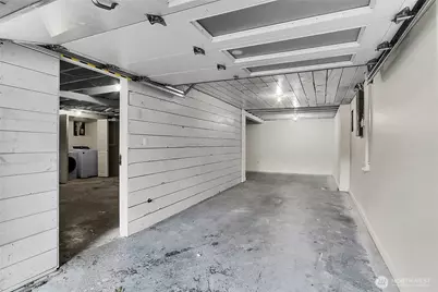 2157 Dexter Avenue N, Seattle, WA 98109 - Photo 24