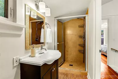 2157 Dexter Avenue N, Seattle, WA 98109 - Photo 20