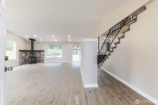 8423 191st St E, Puyallup, WA 98375 - Photo 2