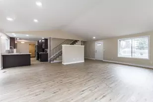8423 191st St E, Puyallup, WA 98375 - Photo 4