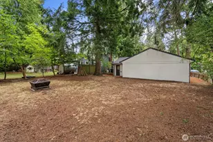 13525 Wallingford Ave N, Seattle, WA 98133 - Photo 10