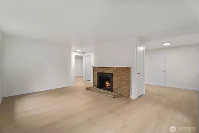 13525 Wallingford Avenue N, Seattle, WA 98133 - Photo 14