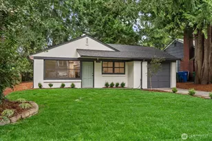 13525 Wallingford Ave N, Seattle, WA 98133 - Photo 2