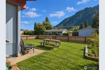 344 Temple Avenue, Morton, WA 98356 - Photo 6