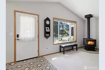 15837 Lawrence Place SE, Yelm, WA 98597 - Photo 4