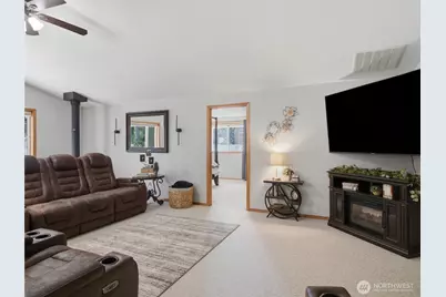 15837 Lawrence Place SE, Yelm, WA 98597 - Photo 6