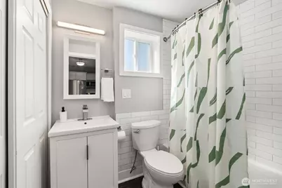 8143 10th Avenue SW, Seattle, WA 98106 - Photo 16