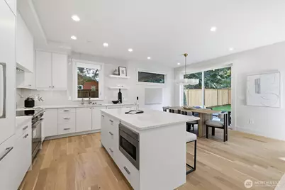 10026 Slater Avenue NE, Kirkland, WA 98033 - Photo 10