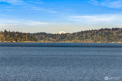 18166 41st Place SE, Issaquah, WA 98027 - Photo 2