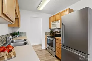 330 Elm St, Everett, WA 98203 - Photo 10
