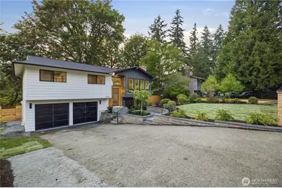 10703 126th Avenue NE, Kirkland, WA 98033 - Photo 2