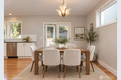 5110 Palatine Avenue N, Seattle, WA 98103 - Photo 8