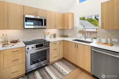 2526 30th Avenue W, Seattle, WA 98199 - Photo 4