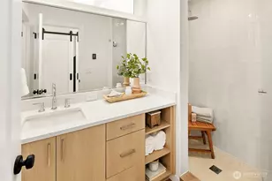 2526 30th Ave W, Seattle, WA 98199 - Photo 12