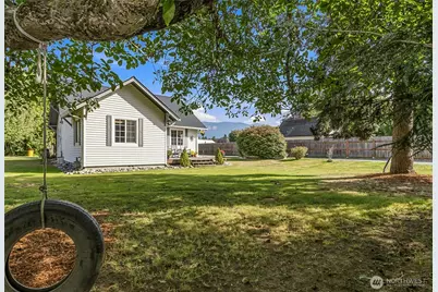 410 Burrows Lane, Sedro Woolley, WA 98284 - Photo 4