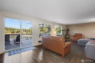 281 NE Lakeshore Dr S, Belfair, WA 98588 - Photo 10
