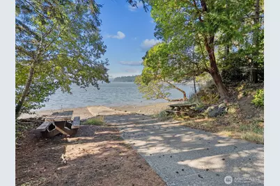 281 NE Lakeshore Drive S, Belfair, WA 98588 - Photo 38