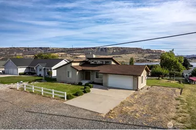 32 Electric Boulevard, Electric City, WA 99123 - Photo 1