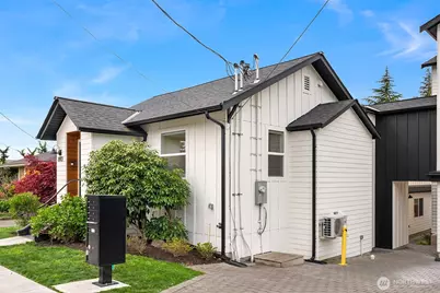 8913 8th Avenue NE, Seattle, WA 98115 - Photo 32