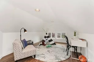 768 N 75th St, Seattle, WA 98103 - Photo 30
