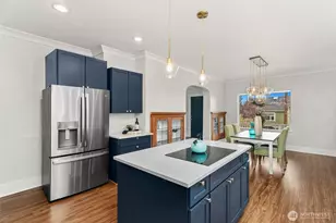 768 N 75th St, Seattle, WA 98103 - Photo 8