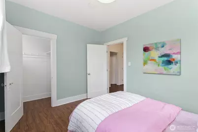 768 N 75th Street, Seattle, WA 98103 - Photo 16