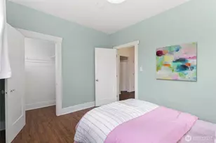 768 N 75th St, Seattle, WA 98103 - Photo 16