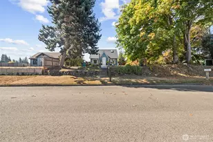 1214 E Columbia St, Port Angeles, WA 98362 - Photo 36