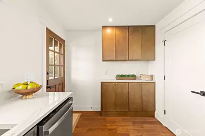 8622 17th Avenue NE, Seattle, WA 98115 - Photo 12