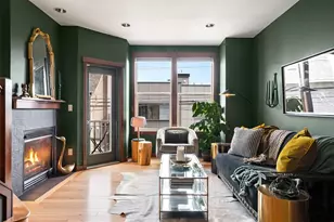 1420 18th Ave, Seattle, WA 98122 - Photo 2