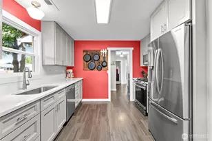 733 2nd St, Woodland, WA 98674 - Photo 18