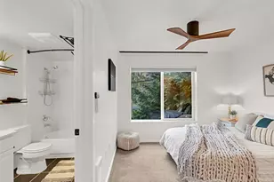 500 Aloha St, Seattle, WA 98109 - Photo 20