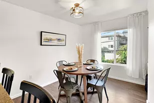 500 Aloha St, Seattle, WA 98109 - Photo 10