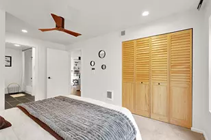 500 Aloha St, Seattle, WA 98109 - Photo 16