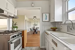 3046 24th Ave W, Seattle, WA 98199 - Photo 12