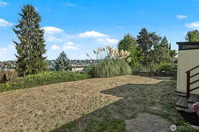 3046 24th Avenue W, Seattle, WA 98199 - Photo 30