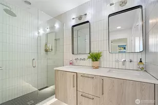 710 McGraw St, Seattle, WA 98109 - Photo 16