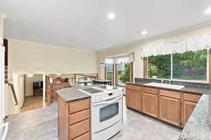 18232 126th St SE, Snohomish, WA 98290 - Photo 10