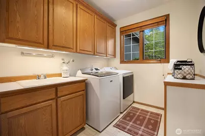 3335 258th Avenue SE, Sammamish, WA 98075 - Photo 32