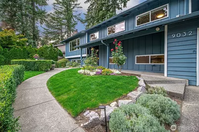 9032 NE 132nd Place, Kirkland, WA 98034 - Photo 2