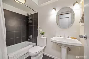 9032 NE 132nd Pl, Kirkland, WA 98034 - Photo 12