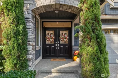 21245 NE Inglewood Hill Road, Sammamish, WA 98074 - Photo 2