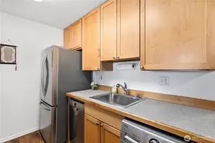 22993 Marine View Dr S, Des Moines, WA 98198 - Photo 14